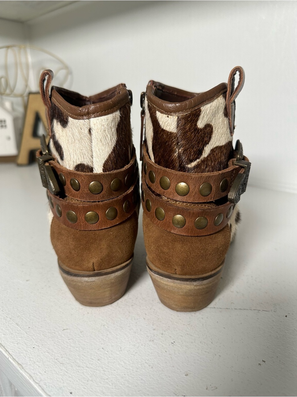 Shyanne Cow Hair Ankle Boots Womens 8.5 Brown Western Booties Studded Harness - Picture 5 of 9